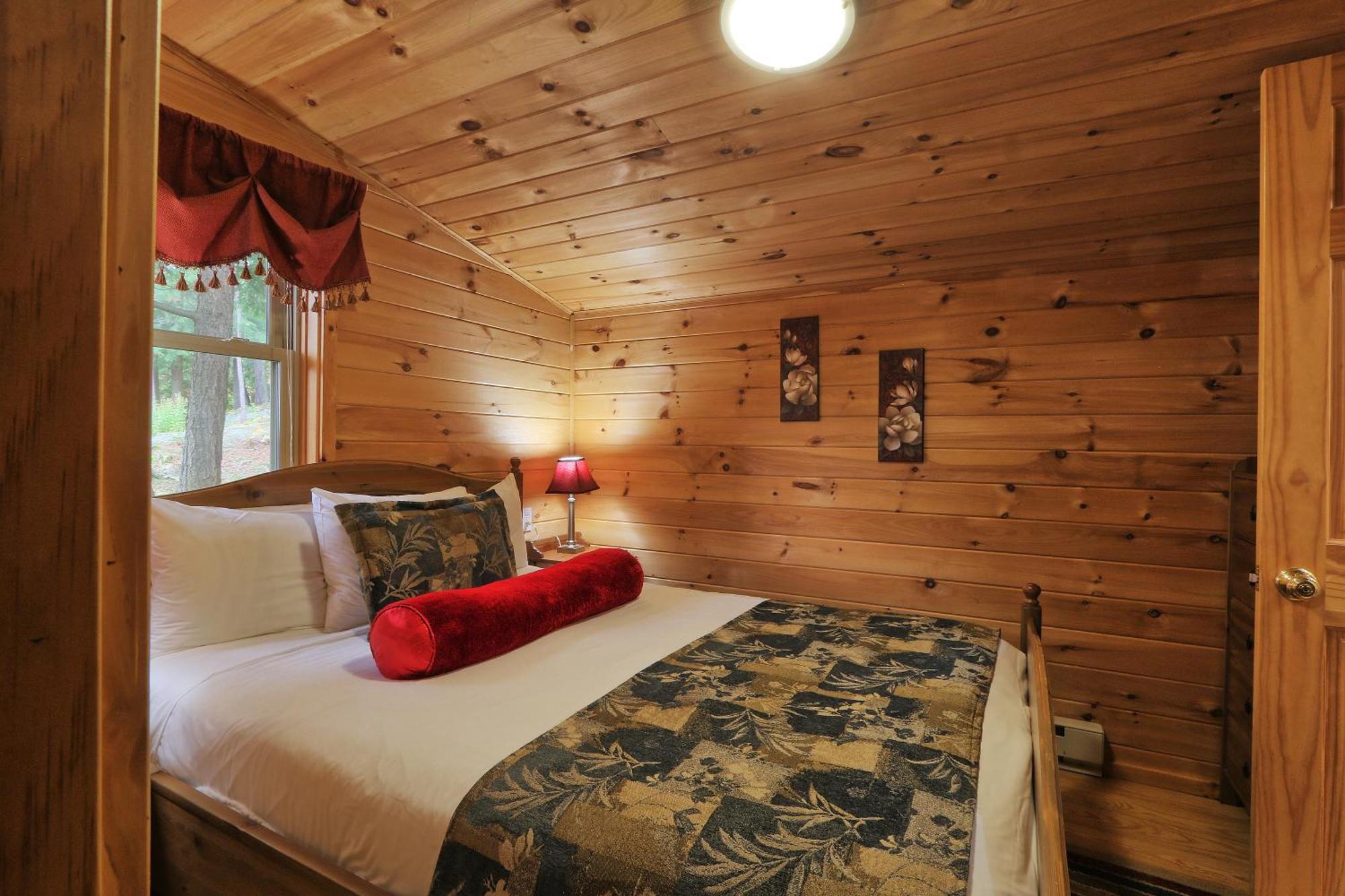 Motel Long Lake And Cottages المظهر الخارجي الصورة